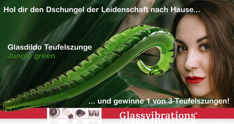 im Juli eine von drei Teufelszungen Jungle green