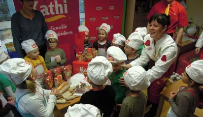 einen tollen Vormittag in Eurem Kindergarten und das original KATHI-Weihnachtsbackset