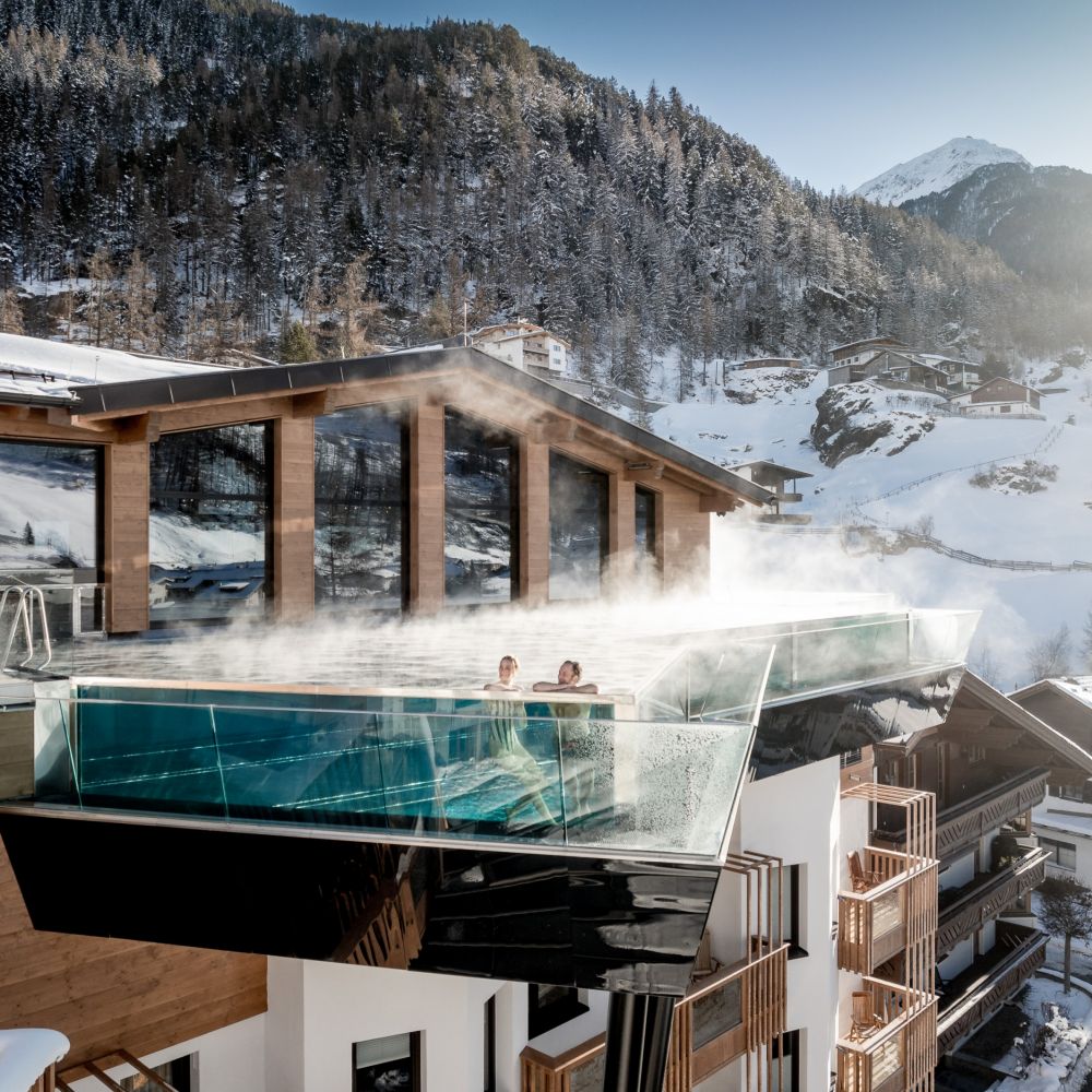 drei Übernachtungen im 5-Sterne-Luxushotel „Das Central“ inklusive Halbpension für zwei Personen in Sölden, Tirol