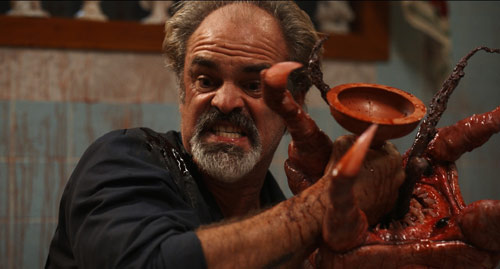 zwei Blu-rays von „Scared Shitless“