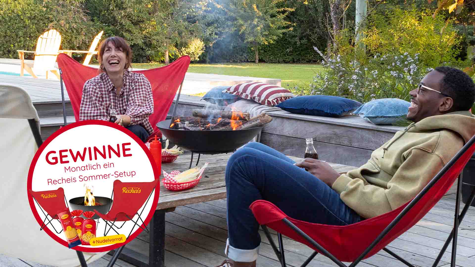 700 € – mit einem gemütlichen Relax-Klappsessel-Set, einer hochwertigen Feuerschale zum Grillen und einem großen Recheis Nudelvorrat