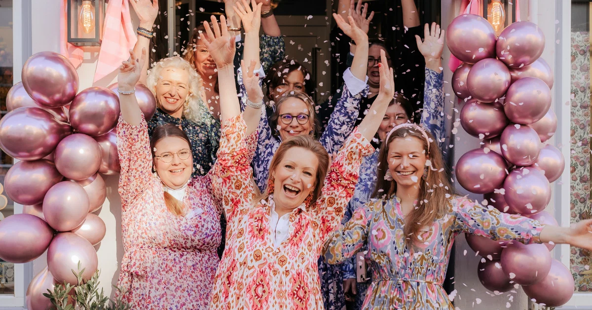 jeden Monat 3 × einen 50 € SchwesterSchwester Geschenk-Gutschein* unter allen E-Mail-Newsletterabonnenten