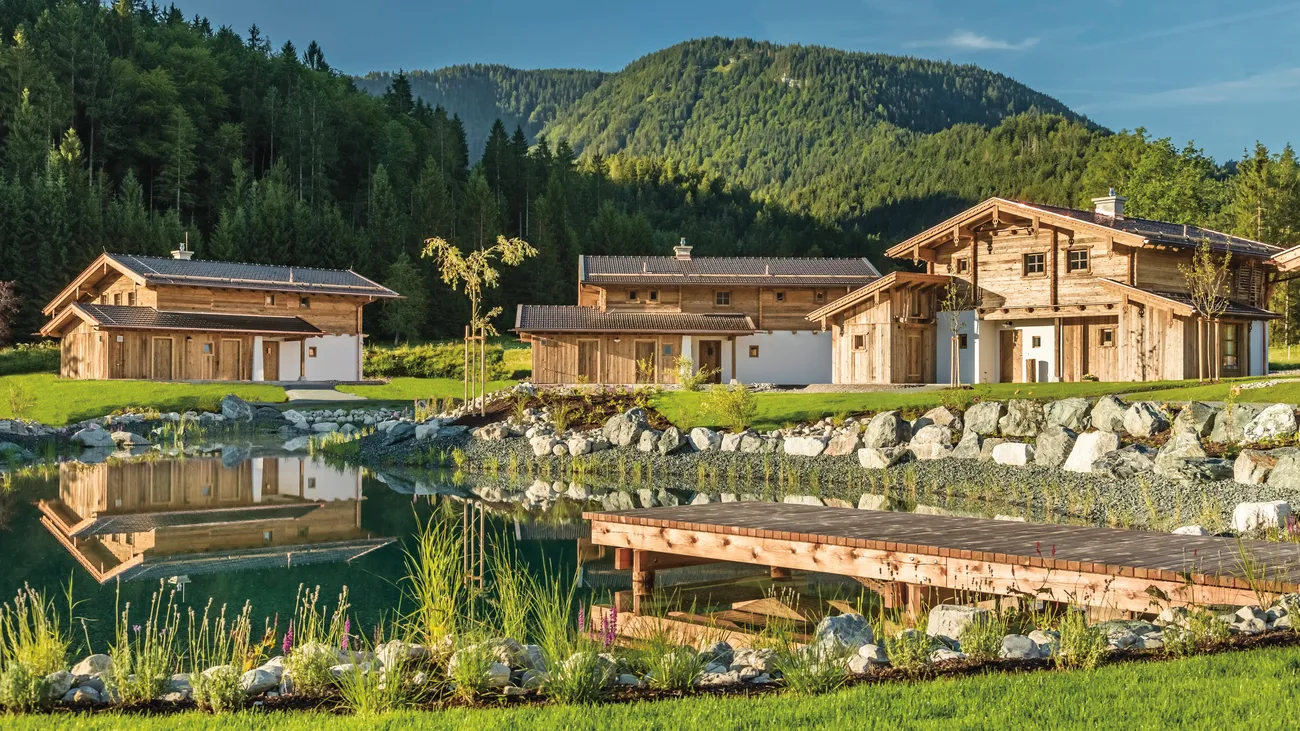 1 × 2‑Übernachtungen im Gut Steinbach3x Eismaschine "Chilluxe" (Russell Hobbs)9 × Weinpaket "Mit Freunden"1 × 2‑Nächte im Hotel Der Unterschwarzachhof (Österreich)1 × 2‑Nächte im Hotel Burg Schwarzenstein (Juniorsuite)1 × 2‑Nächte im DoubleTree by Hilton