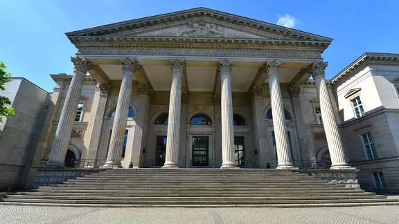 Schulen aus Hannover gewinnen bei Geschichtswettbewerb