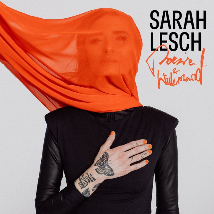 ein handsigniertes Album von Sarah Lesch